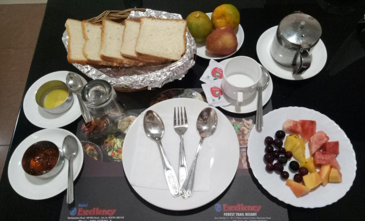 Kochi Hotel Excellency מראה חיצוני תמונה