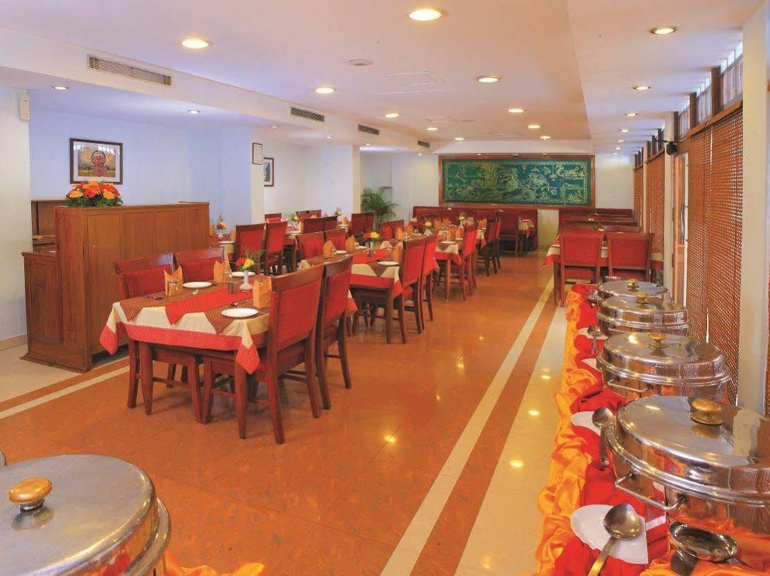 Kochi Hotel Excellency מראה חיצוני תמונה